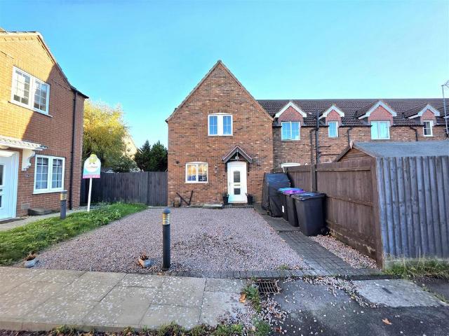 3 bedroom end of terrace house for sale
