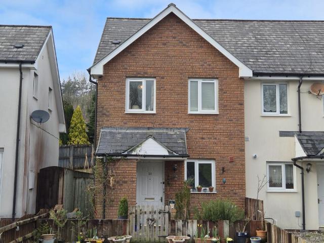 3 bedroom end of terrace house for sale