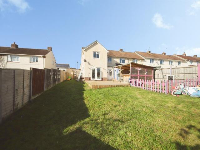 3 bedroom end of terrace house for sale