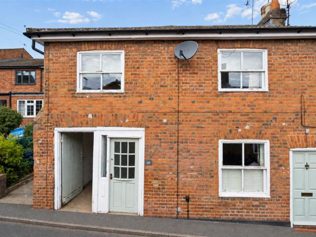 3 bedroom end of terrace house for sale
