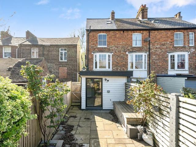 3 bedroom end of terrace house for sale
