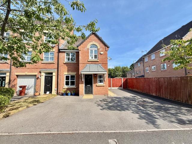 3 bedroom end of terrace house for sale