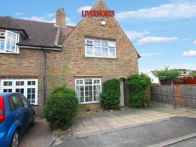 3 bedroom end of terrace house for sale