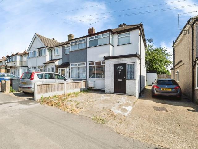 3 bedroom end of terrace house for sale