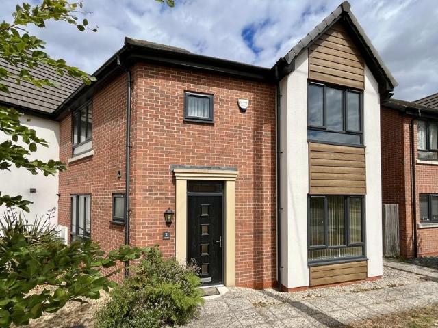 3 bedroom end of terrace house for sale