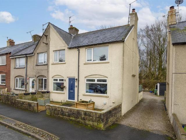 3 bedroom end of terrace house for sale
