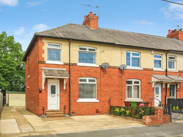 3 bedroom end of terrace house for sale