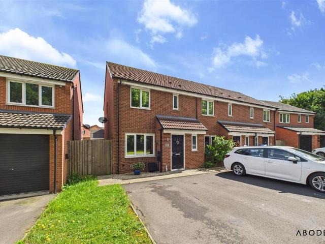 3 bedroom end of terrace house for sale