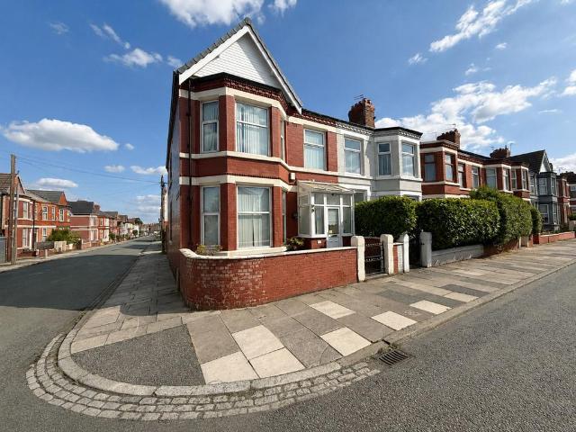 3 bedroom end of terrace house for sale