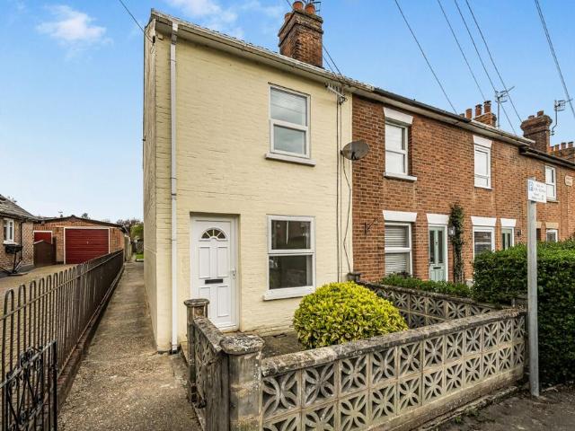 3 bedroom end of terrace house for sale