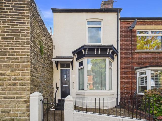 3 bedroom end of terrace house for sale