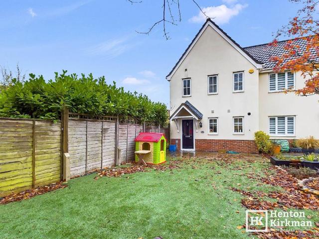3 bedroom end of terrace house for sale