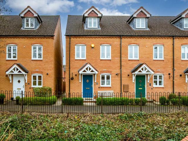 3 bedroom end of terrace house for sale