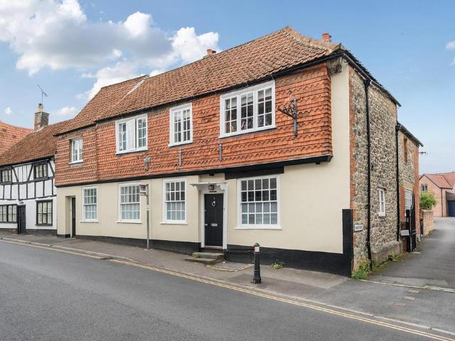 3 bedroom end of terrace house for sale
