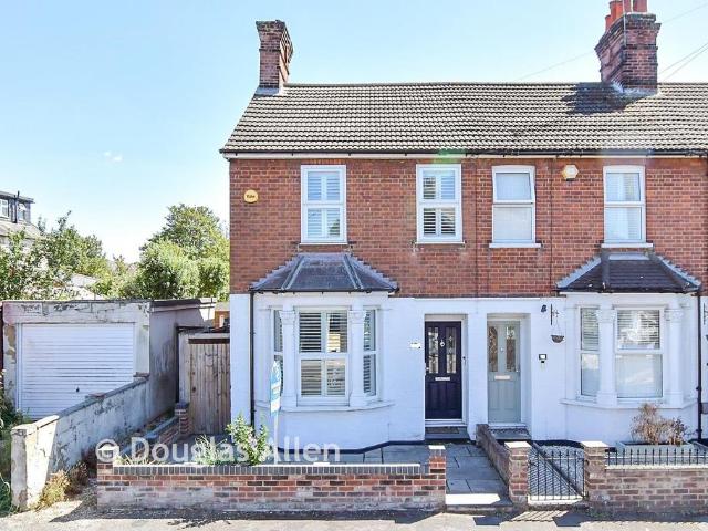 3 bedroom end of terrace house for sale
