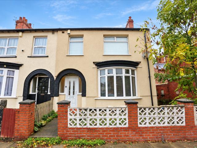 3 bedroom end of terrace house for sale