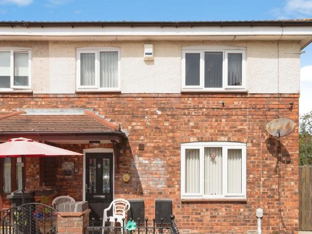 3 bedroom end of terrace house for sale