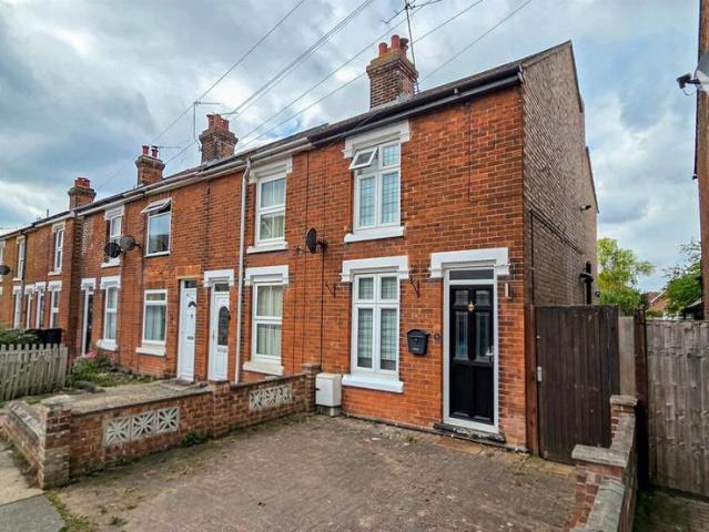 3 bedroom end of terrace house for sale