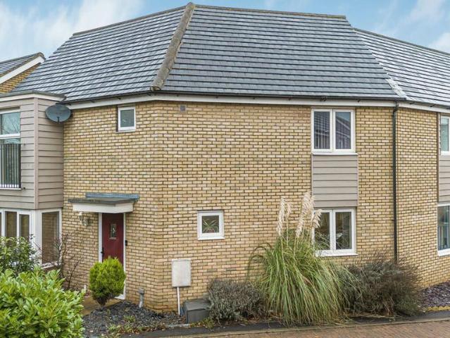 3 bedroom end of terrace house for sale