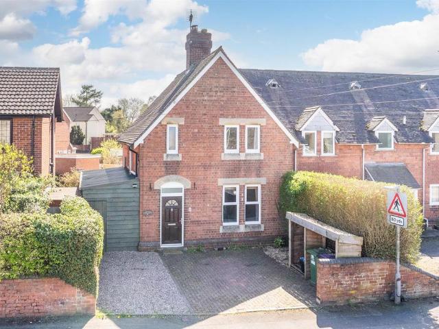 3 bedroom end of terrace house for sale