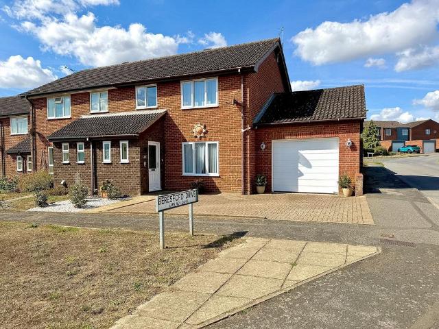 3 bedroom end of terrace house for sale