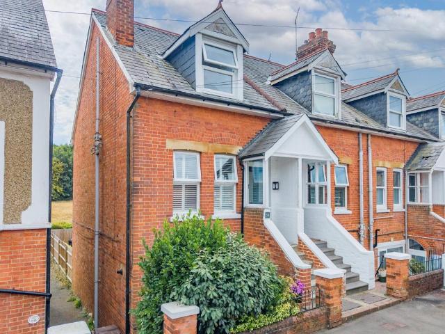 3 bedroom end of terrace house for sale