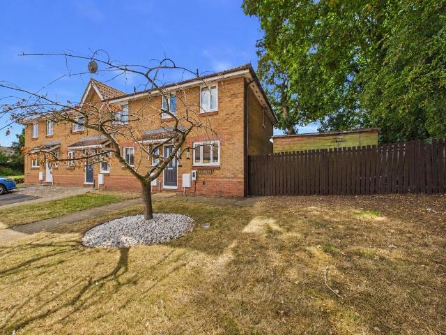 3 bedroom end of terrace house for sale