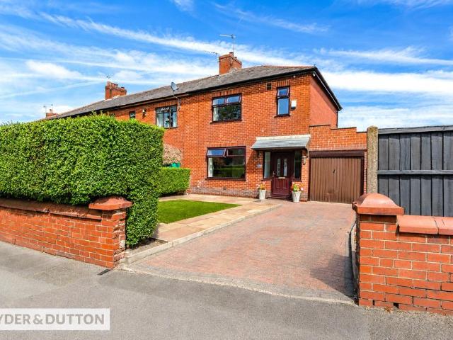 3 bedroom end of terrace house for sale