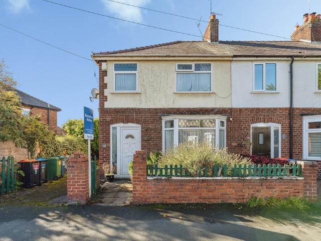 3 bedroom end of terrace house for sale
