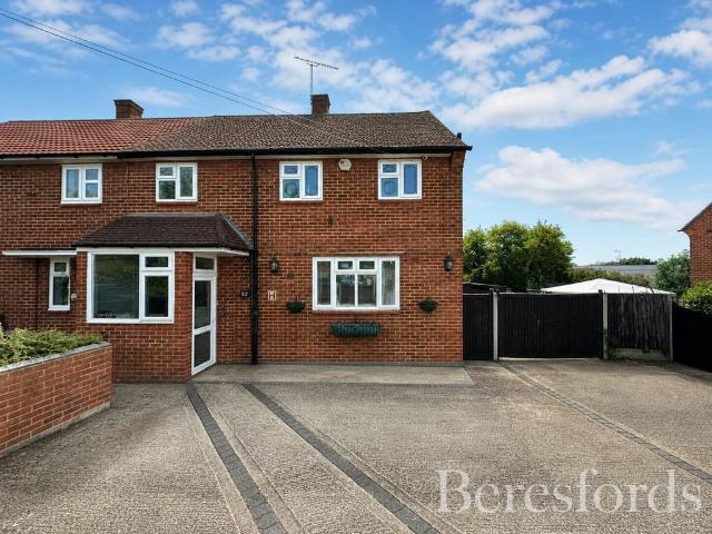 3 bedroom end of terrace house for sale