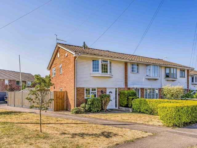 3 bedroom end of terrace house for sale