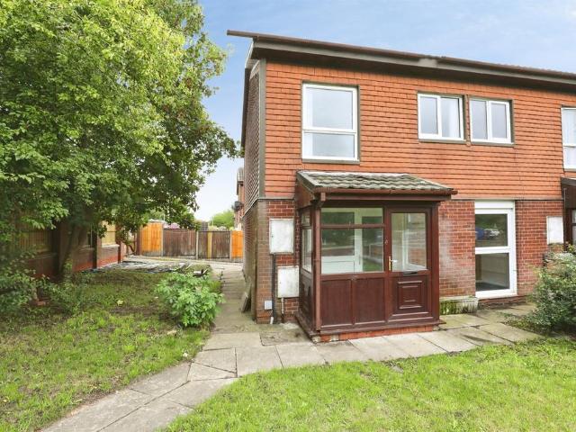 3 bedroom end of terrace house for sale