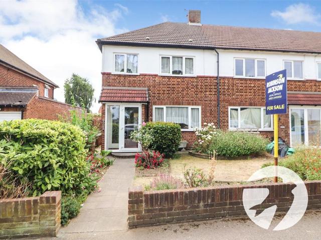 3 bedroom end of terrace house for sale