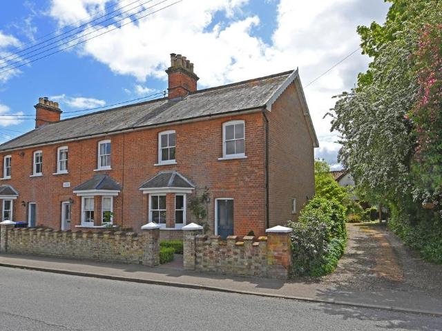 3 bedroom end of terrace house for sale