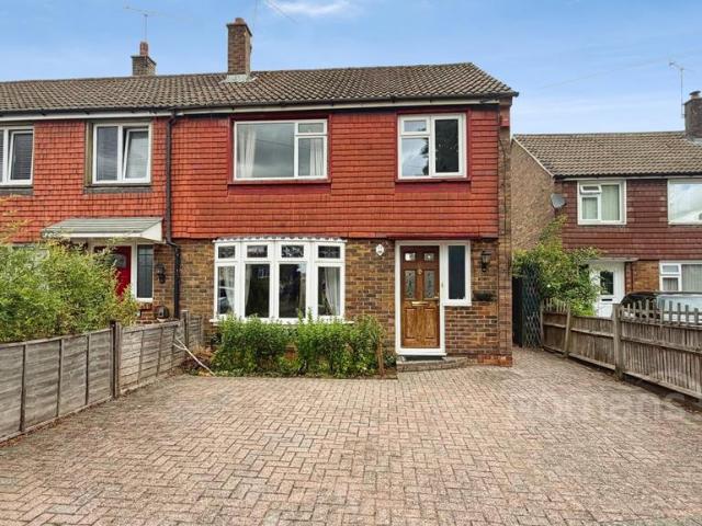 3 bedroom end of terrace house for sale