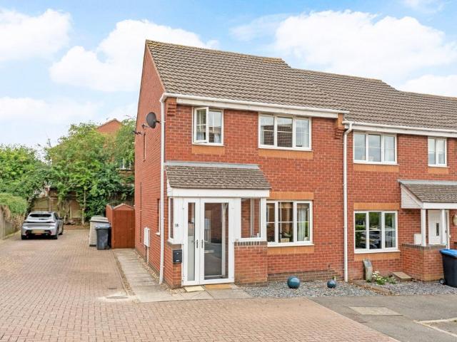 3 bedroom end of terrace house for sale