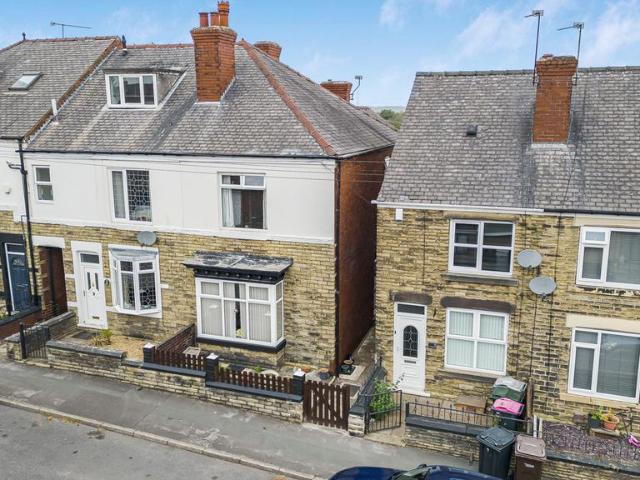 3 bedroom end of terrace house for sale