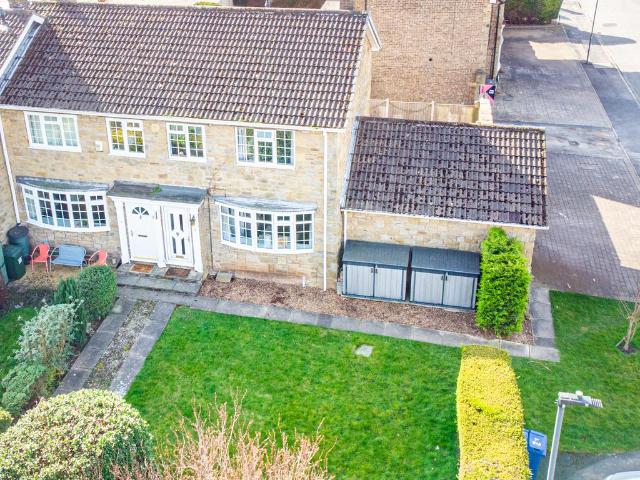 3 bedroom end of terrace house for sale