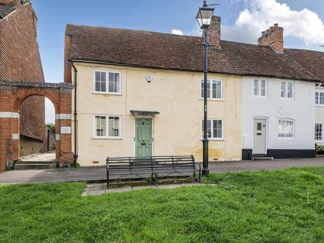 3 bedroom end of terrace house for sale