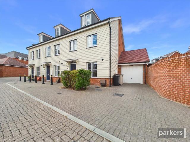 3 bedroom end of terrace house for sale