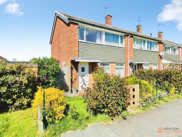 3 bedroom end of terrace house for sale