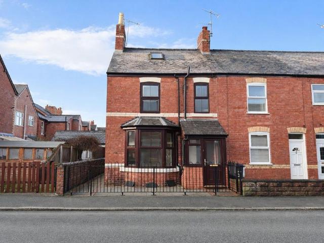 3 bedroom end of terrace house for sale