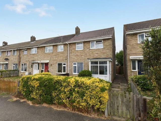 3 bedroom end of terrace house for sale