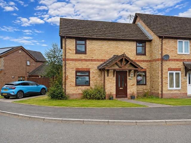 3 bedroom end of terrace house for sale