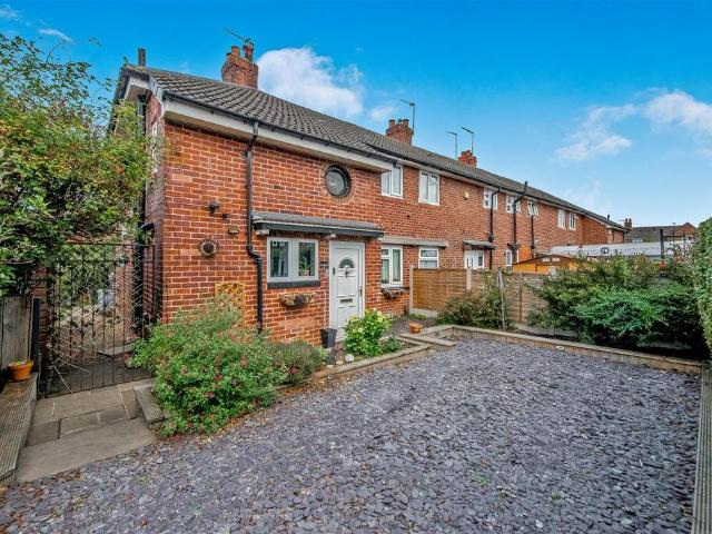3 bedroom end of terrace house for sale