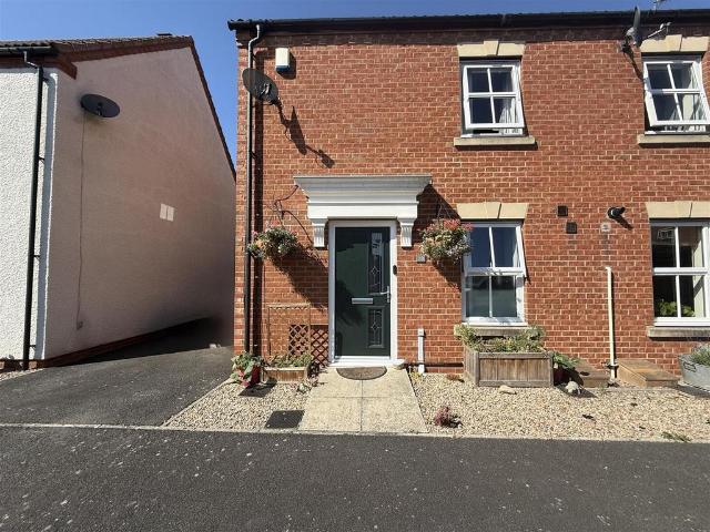 3 bedroom end of terrace house for sale