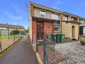 3 bedroom end of terrace house for sale