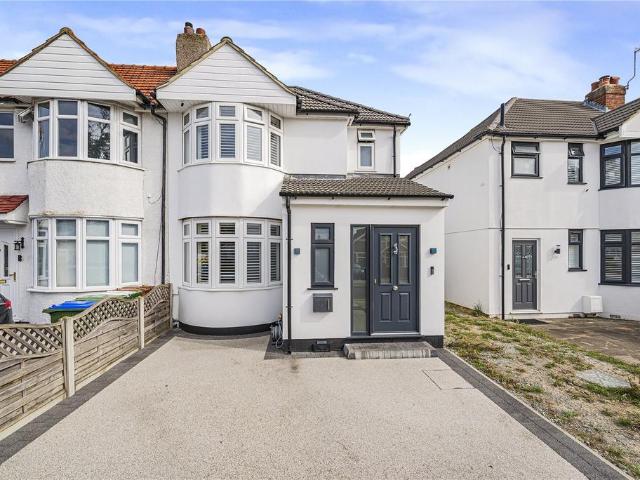 3 bedroom end of terrace house for sale