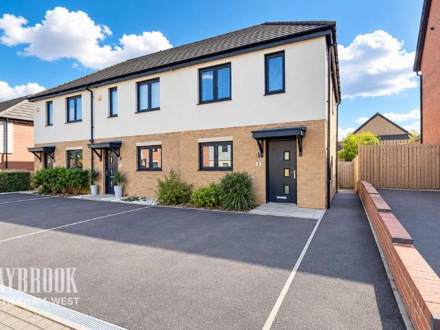 3 bedroom end of terrace house for sale