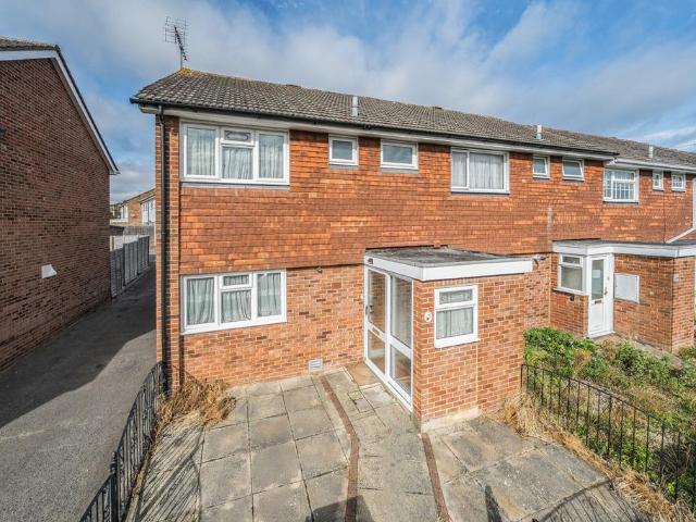 3 bedroom end of terrace house for sale